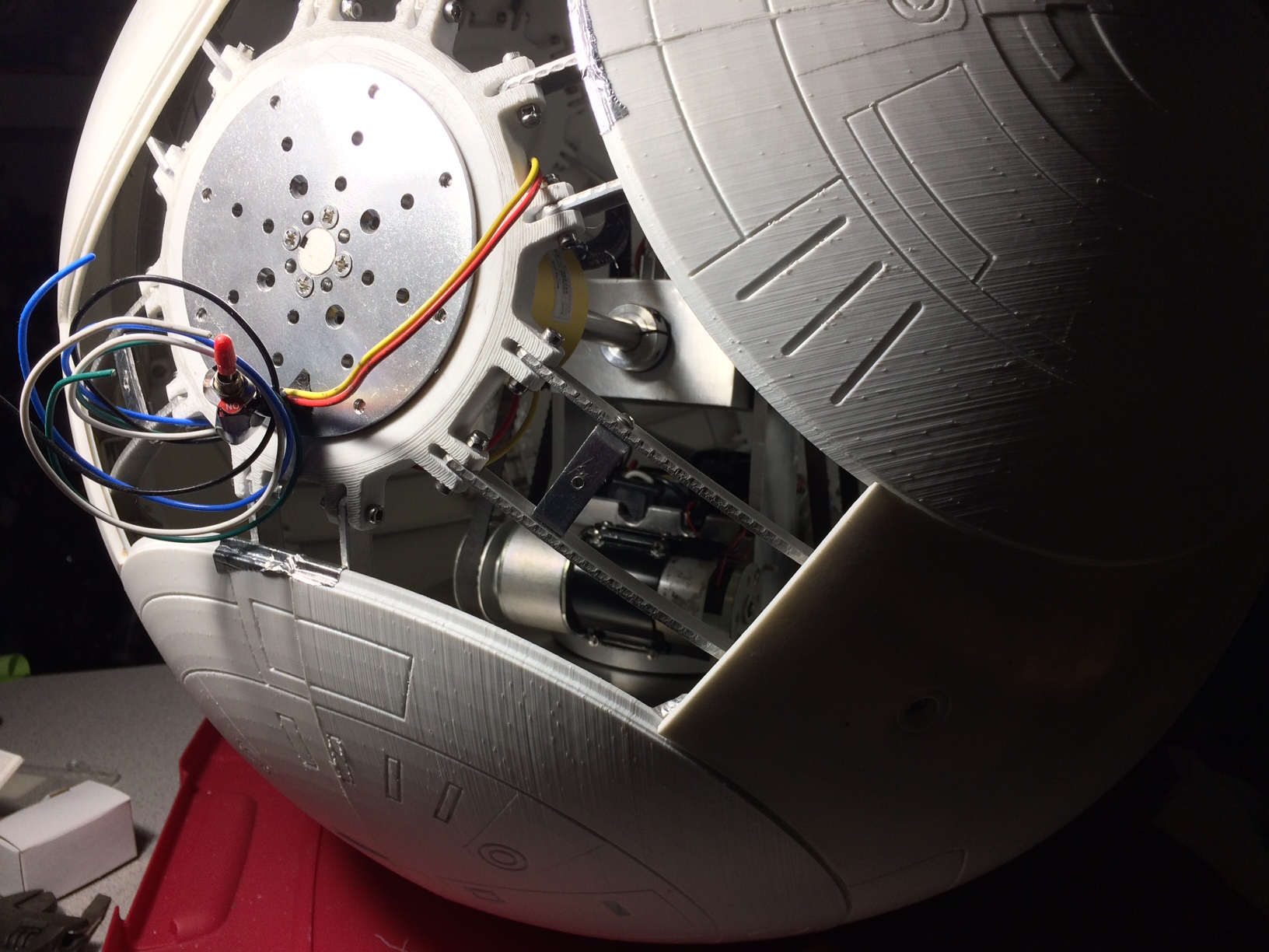 BB8 body closeup - drive inside