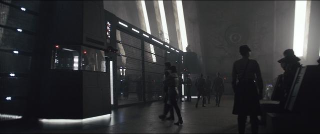 solo-movie-screencaps.com-1198