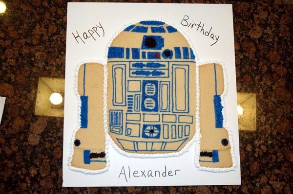 r2-d2CookieCake