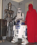 R2-D2 and other statues.