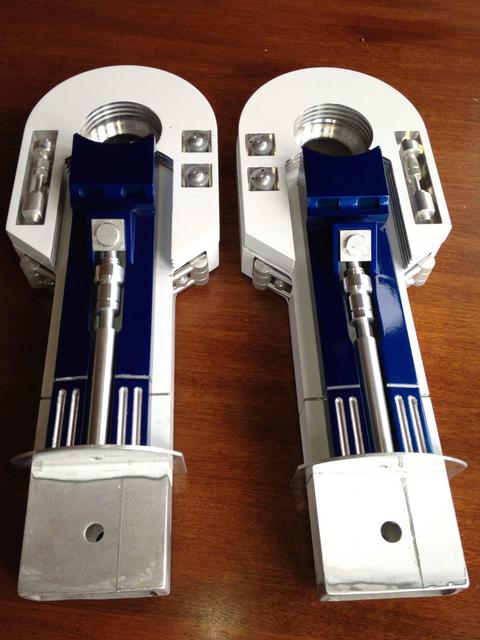 R2 Legs: Shoulder 2