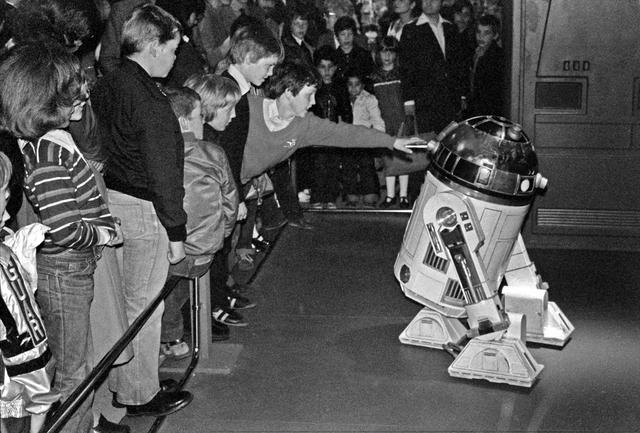 Steven_Cook_R2D2_1980