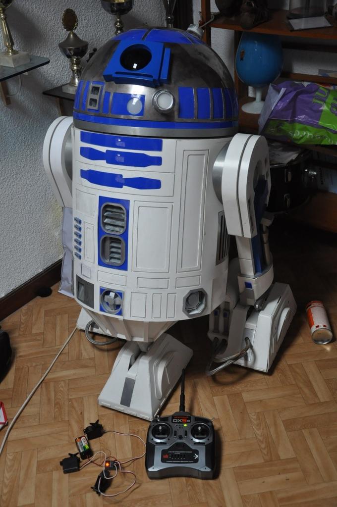 r2_d2430